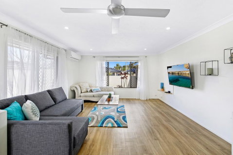 Homely Getaways In Broadbeach Waters - South Australia Travel 2