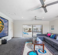 Homely Getaways in Broadbeach Waters - South Australia Travel