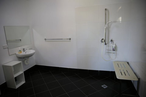 Honeybee - Country Accommodation - South Australia Travel 2