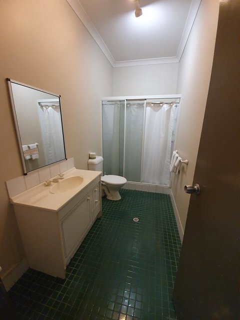 Hotel Allen - South Australia Travel 3