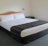 Jadon Place Holiday Apartments - South Australia Travel
