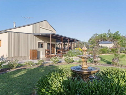 Kelman Cottage - Tucked Away With Pool + Native Wildlife - South Australia Travel 1