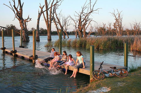 Kingston-on-Murray Caravan Park - South Australia Travel 0