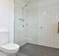 Kinloch Cottage renovated to new on Daisy Hill Vineyard - South Australia Travel