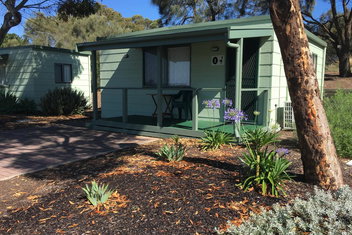 Lake Albert Caravan Park with South Australia Travel