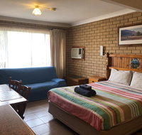 Lake Front Motel - South Australia Travel