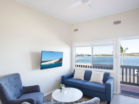 Lakeside Flats 2 Fresh New Look - South Australia Travel 0