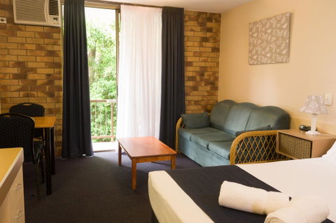 Lancaster Court Motel - South Australia Travel 1