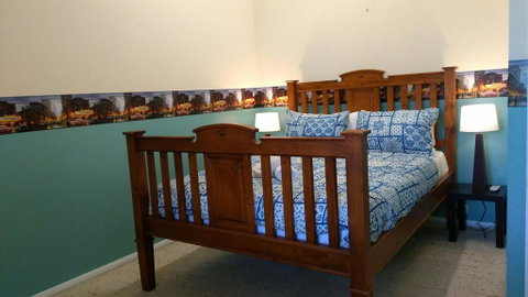 Large 6-Bedroom House With Wifi & Netflix Close To Singleton CBD Hunter Valley - South Australia Travel 3