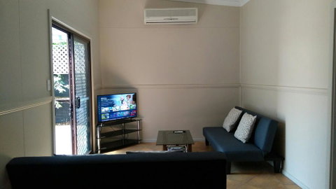Large 6-Bedroom House With Wifi & Netflix Close To Singleton CBD Hunter Valley - South Australia Travel 1