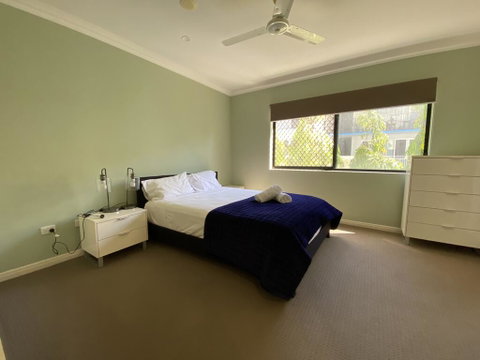 Lighthouse Apartments On The Strand - South Australia Travel 3
