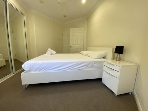 Lighthouse Apartments On The Strand - South Australia Travel 2