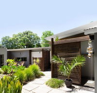 Lily Pad at Byron Bay - South Australia Travel