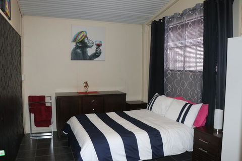 Linga Longa Spiritual Retreat - South Australia Travel 1