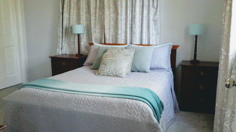 Lucky Mountain Cottage - South Australia Travel 3