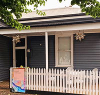 Lucys Artist Cottage - South Australia Travel