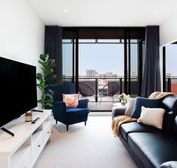 Luxe Apartment Five Minutes From Airport and City - South Australia Travel