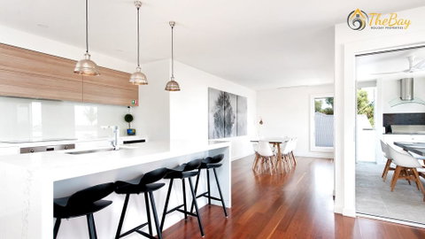 Luxury In Corlette - 4 Drungall Ave - South Australia Travel 2