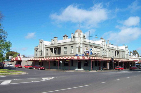 Madden's Commercial Hotel - South Australia Travel 0