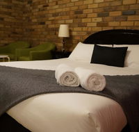 Magdala Motor Lodge  Lakeside Restaurant - South Australia Travel
