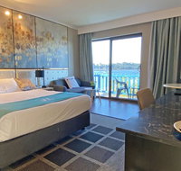 Mariners on the Waterfront - South Australia Travel