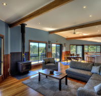 Mayakitana - Overlooking the golf course - South Australia Travel