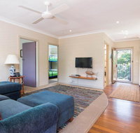Middles - Villa Manyana 02 - South Australia Travel