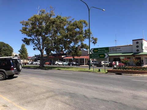 Minlaton Hotel - South Australia Travel 3