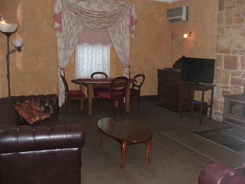 Mintaro Hideaway - South Australia Travel 1