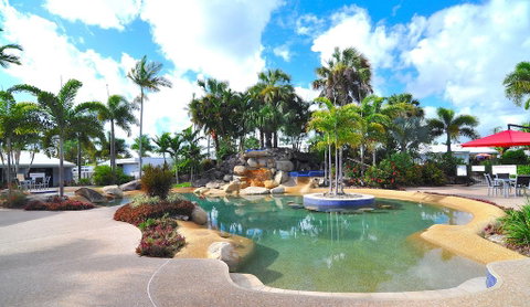 Mission Beach Resort - South Australia Travel 0