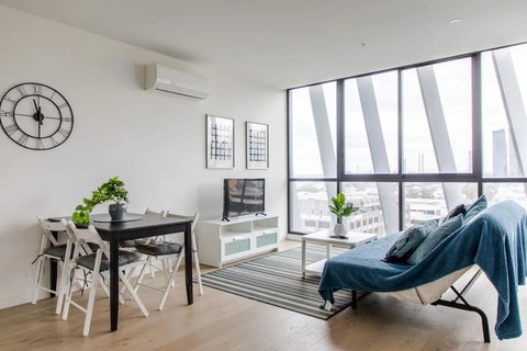 Modern 1 Bedroom Apartment With Rooftop Terrace And Spa - South Australia Travel 0