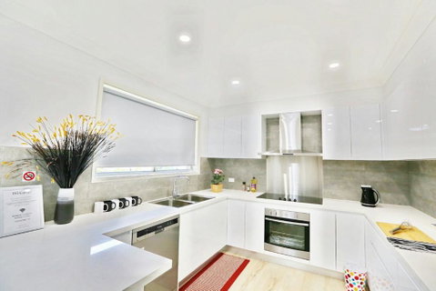 Modern 4-Bedroom House Near Singleton CBD Hunter Valley - South Australia Travel 0