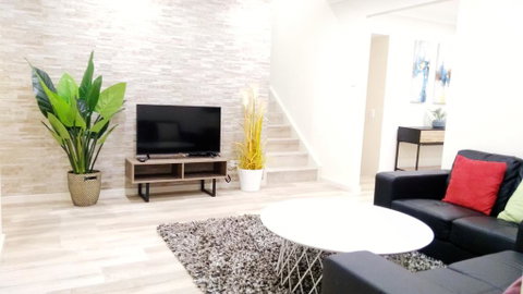Modern 4-Bedroom House On Cunningham Near Singleton CBD Hunter Valley - South Australia Travel 0