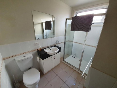 Modern Peaceful Beach Location - Secure Parking - South Australia Travel 2