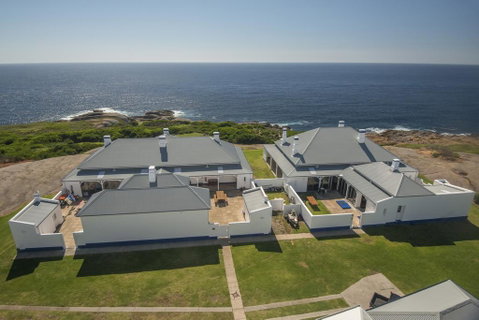 Montague Island Lighthouse - South Australia Travel 0
