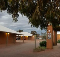 Mud Hut Motel - South Australia Travel