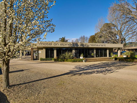 Myrtleford Motel On Alpine - South Australia Travel 0