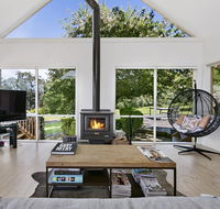 Nafplio Luxury hideaway with open fireplace on 3 acre vineyard water views close to wineries - South Australia Travel