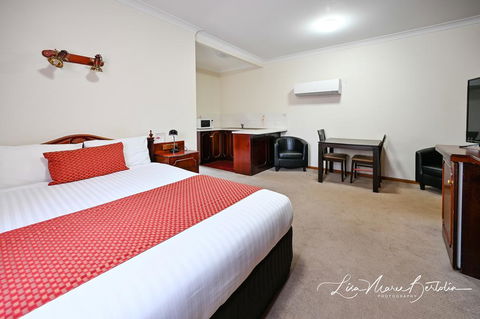Narrandera Club Motor Inn - South Australia Travel 3
