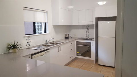 Nautilus Holiday Apartments - South Australia Travel 1