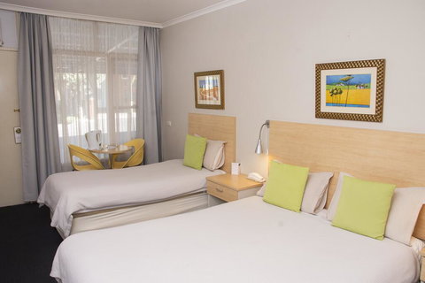 Nebula Motel - South Australia Travel 3