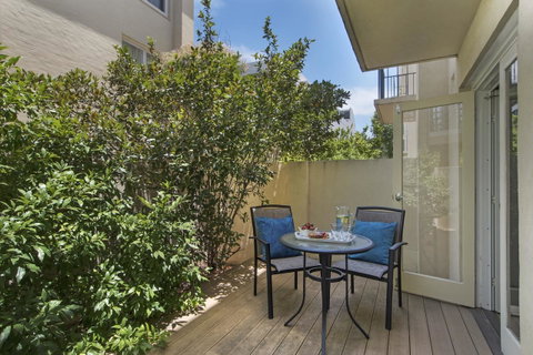 The Peninsula Riverside Serviced Apartments - South Australia Travel 19