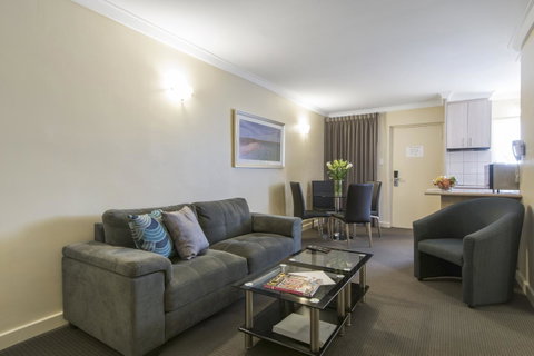 The Peninsula Riverside Serviced Apartments - South Australia Travel 36