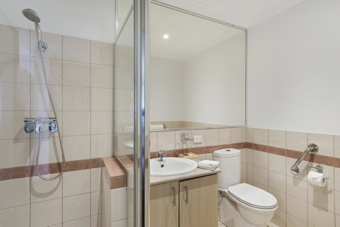 The Peninsula Riverside Serviced Apartments - South Australia Travel 22