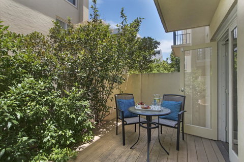 The Peninsula Riverside Serviced Apartments - South Australia Travel 26