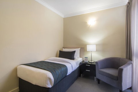 The Peninsula Riverside Serviced Apartments - South Australia Travel 29