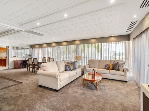 The Peninsula Riverside Serviced Apartments - South Australia Travel 8