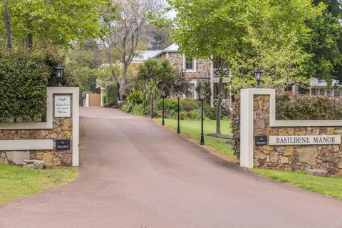 Grand Mercure Basildene Manor - South Australia Travel 15
