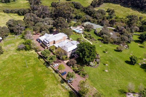 Grand Mercure Basildene Manor - South Australia Travel 14
