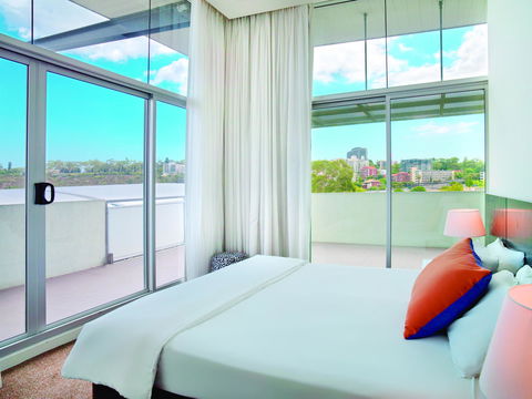 Adina Apartment Hotel Perth - South Australia Travel 4